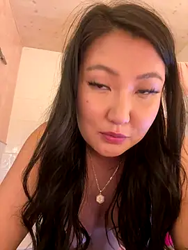jadeluvxxx's Live Sex Cam Show