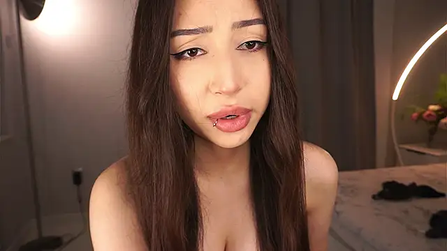 SaundraWoodsmall's Live Sex Cam Show