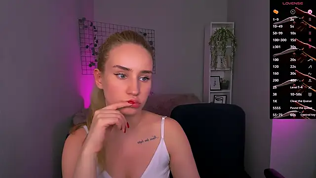 kaisy_star's Live Sex Cam Show