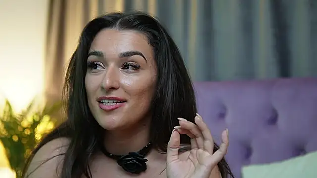 EmmaDallas' Live Sex Cam Show