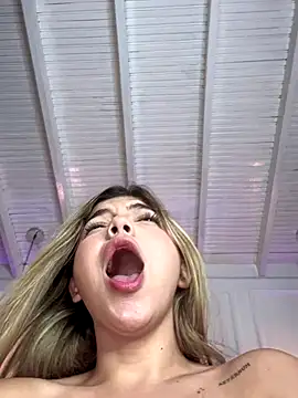 AngelBlushXXX's Webcam Show