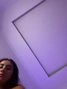 sarahsparkles20's Live Sex Cam Show