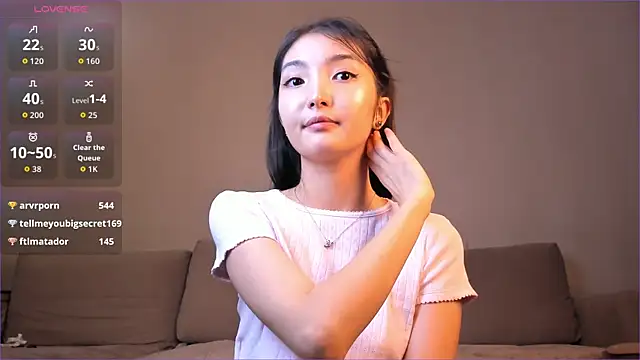 nooniemoon's Webcam Show