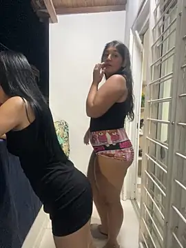 royalgirls_x's Live Sex Cam Show