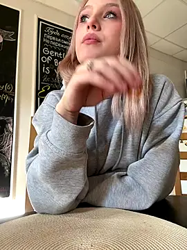 CaitlinSugar's Live Sex Cam Show