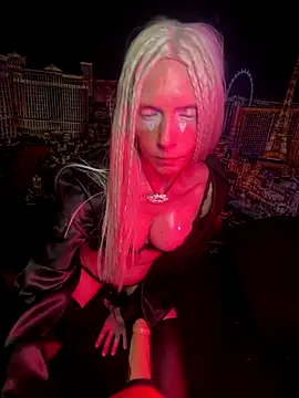 1NikiVegas' Live Sex Cam Show