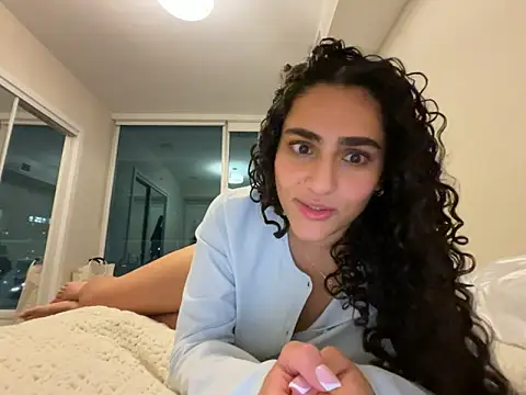 silkygemm's Live Sex Cam Show