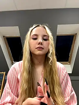 Sky_Cutie's Webcam Show