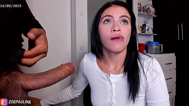 zoepaulina69's Live Sex Cam Show