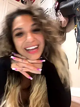 Chicagobabe's Live Sex Cam Show