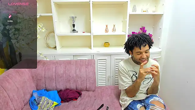 Bvlgar_Guys' Live Sex Cam Show
