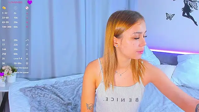 JuliannaBrice's Live Sex Cam Show