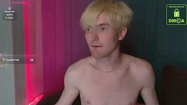 MikkiJohnson's Live Sex Cam Show