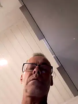 DarrenSullivanSlut's Live Sex Cam Show