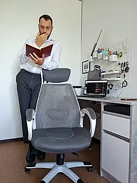 Lovebackground's Webcam Show