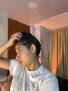 floriamANDjazmin's Live Sex Cam Show