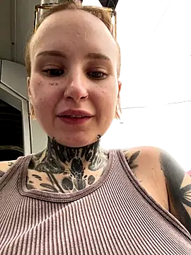 bebabenny's Live Sex Cam Show
