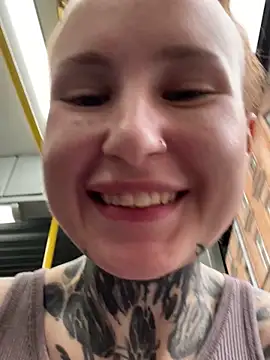 bebabenny's Live Sex Cam Show
