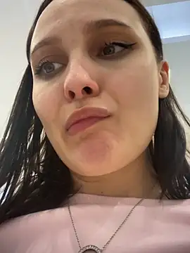 Apple__Brandy's Live Sex Cam Show