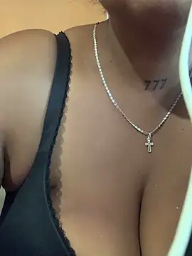 Madsion23's Live Sex Cam Show