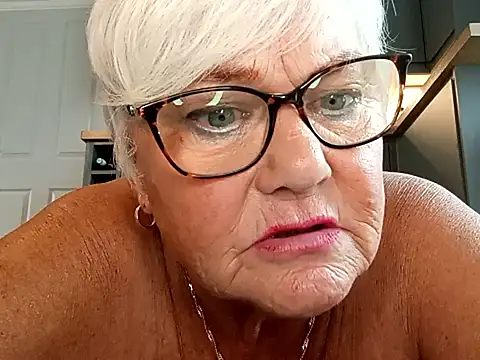 suesinner's Webcam Show