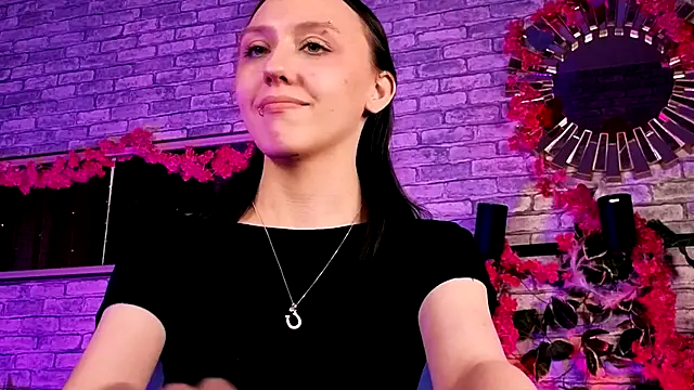 AdeliceLenoir's Live Sex Cam Show
