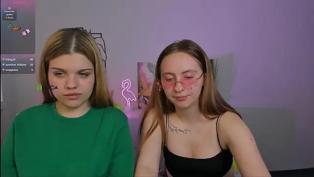 mila_glow1's Webcam Show
