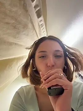 DollyTall's Live Sex Cam Show