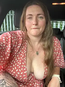 BustyBonnieUK's Live Sex Cam Show