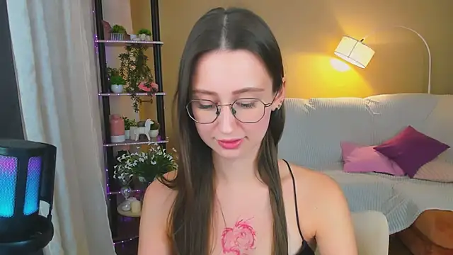 YourLovellyStory's Live Sex Cam Show