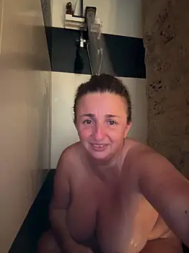 SempreDonatella's Live Sex Cam Show