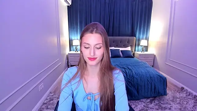 NaturalBeaty's Live Sex Cam Show
