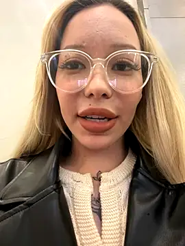 babydolll's Live Sex Cam Show