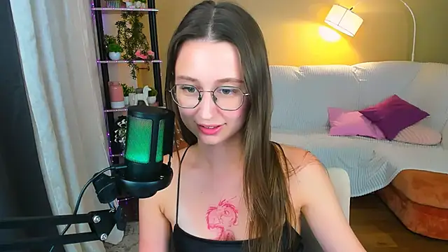 YourLovellyStory's Live Sex Cam Show