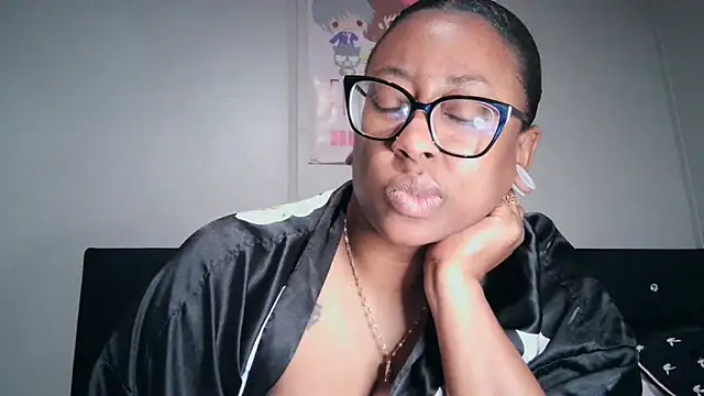 Nyxie_Chaos' Webcam Show