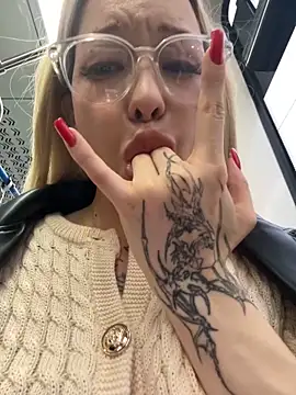 babydolll's Live Sex Cam Show