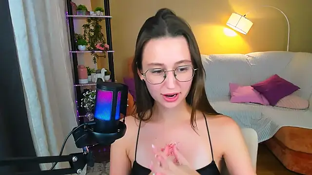 YourLovellyStory's Live Sex Cam Show