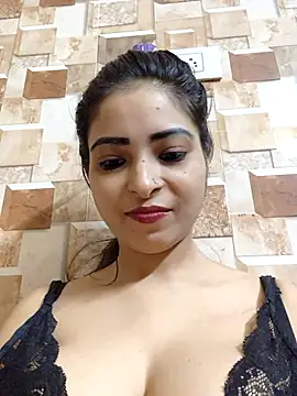 QUEEN-ADITI's Live Sex Cam Show
