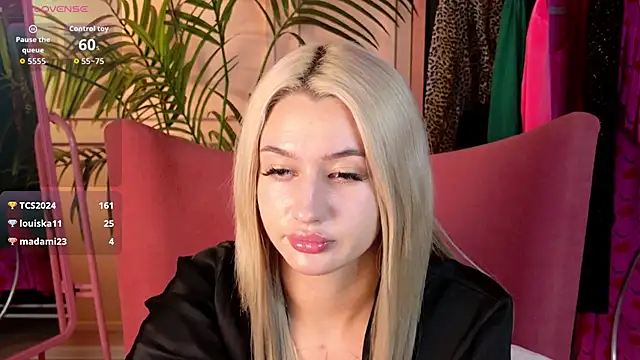 MelanyKink's Live Sex Cam Show