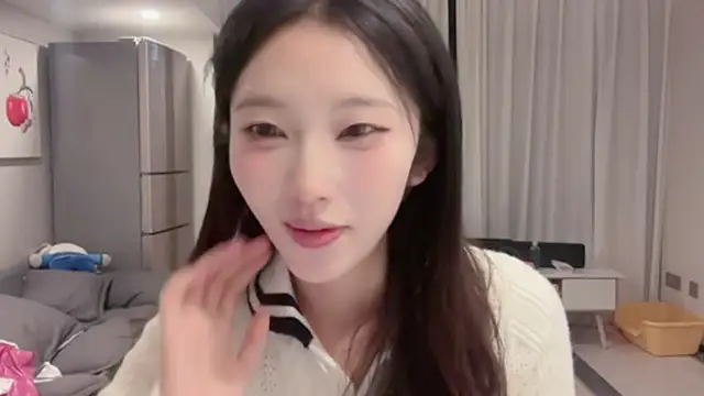 ZhaoZhao-ZM's Webcam Show