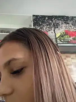 18teengirl3's Live Sex Cam Show