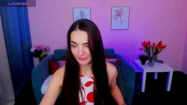 MyEllaLuvs' Live Sex Cam Show