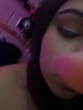 princessbella18's Webcam Show