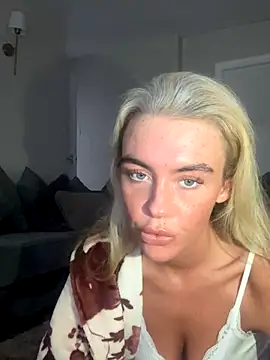 scouseblondie's Live Sex Cam Show