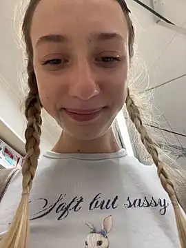 Lia__Love's Live Sex Cam Show