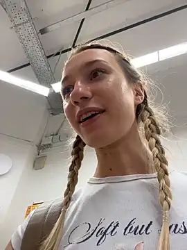 Lia__Love's Live Sex Cam Show