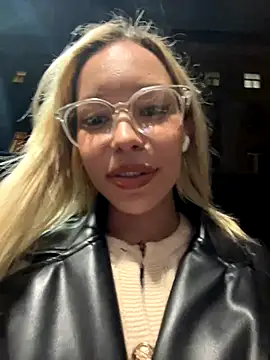 babydolll's Live Sex Cam Show