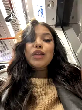 Chloe__Moon's Live Sex Cam Show