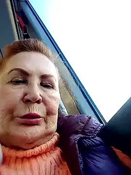 Hottie-Mom's Live Sex Cam Show