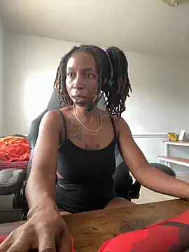 LeyaHoneybuns' Webcam Show
